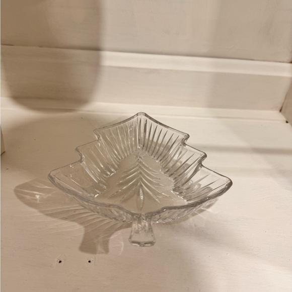 Mikasa Christmas Night Small Glass Tree Candy Dish - Picture 5 of 6